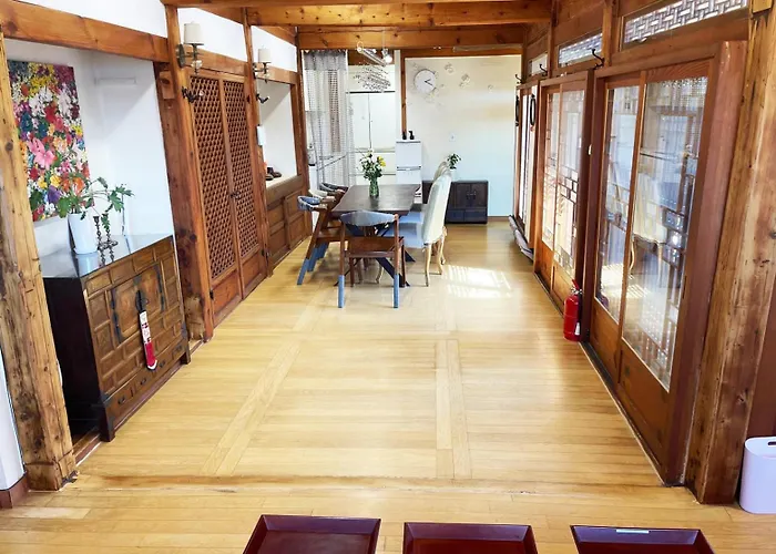 Beautiful Hanok House In Center Villa *