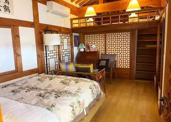 Beautiful Hanok House In Center * Seoul