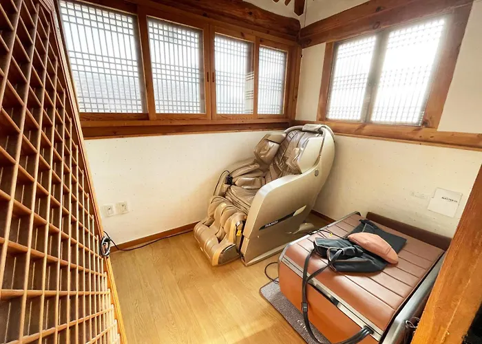Villa Beautiful Hanok House In Center Seoul